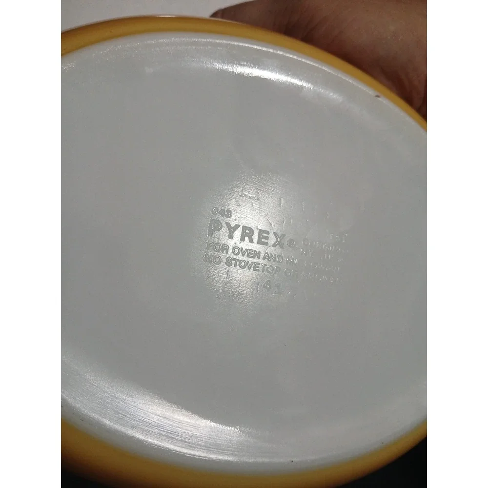 Vintage Pyrex 043 Butterfly Gold 1.5 Qt Oval Casserole Dish w Lid